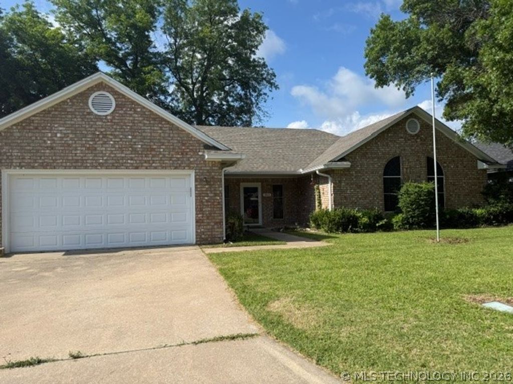 1910 Marsh Lane, Ardmore, OK 73401