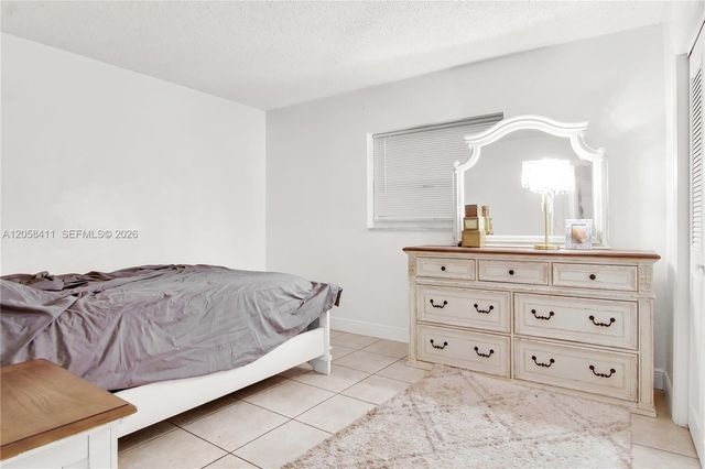 4020 NW 31st Terrace 1-5, Lauderdale Lakes, FL 33309