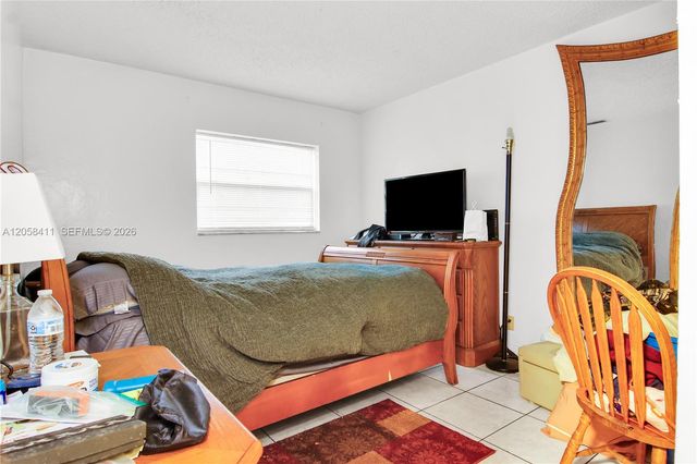 4020 NW 31st Terrace 1-5, Lauderdale Lakes, FL 33309