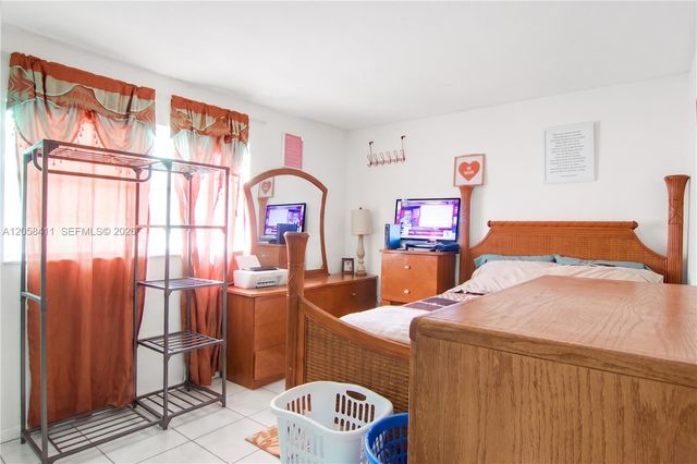 4020 NW 31st Terrace 1-5, Lauderdale Lakes, FL 33309