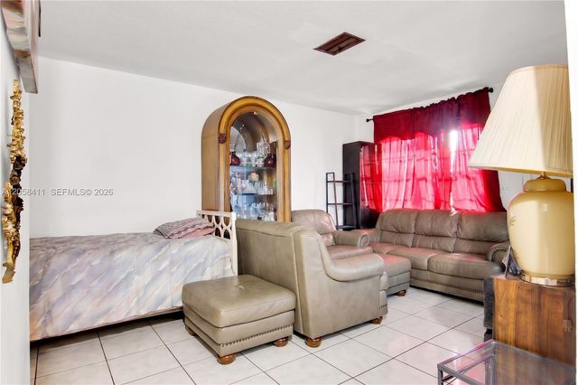 4020 NW 31st Terrace 1-5, Lauderdale Lakes, FL 33309