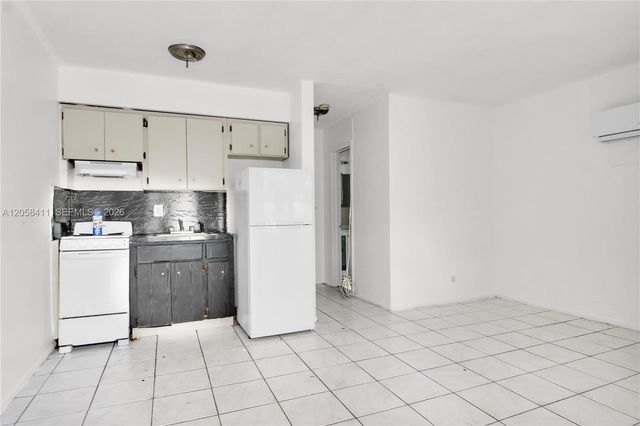 4020 NW 31st Terrace 1-5, Lauderdale Lakes, FL 33309