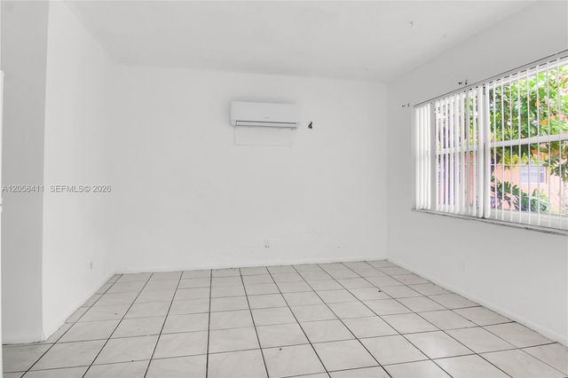 4020 NW 31st Terrace 1-5, Lauderdale Lakes, FL 33309