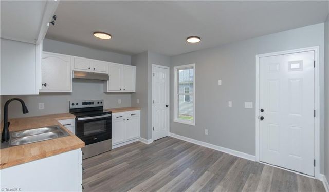 1760 Richard Allen Lane, Winston-salem, NC 27105