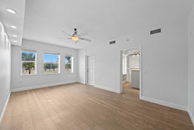 2051 SE 3rd Street Th8, Deerfield Beach, FL 33441
