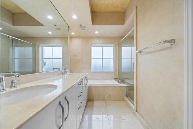 2051 SE 3rd Street Th8, Deerfield Beach, FL 33441
