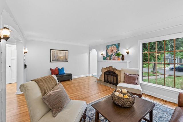 4548 Columbus Avenue, Minneapolis, MN 55407