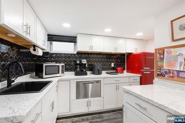 34 Lakeview Avenue, Butler Borough, NJ 07405