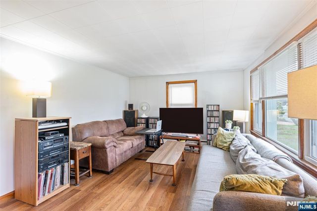 34 Lakeview Avenue, Butler Borough, NJ 07405