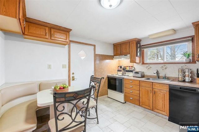 34 Lakeview Avenue, Butler Borough, NJ 07405