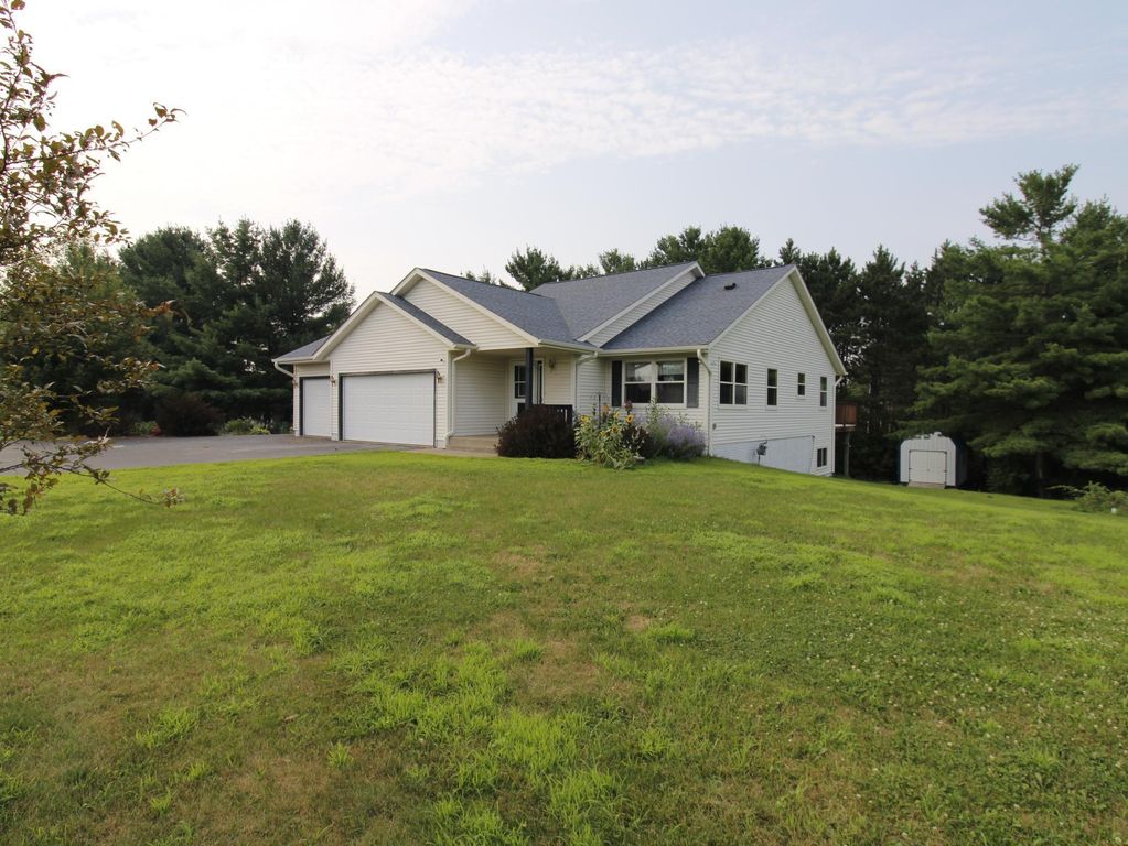 1320 216th Avenue, Star Prairie Twp, WI 54017