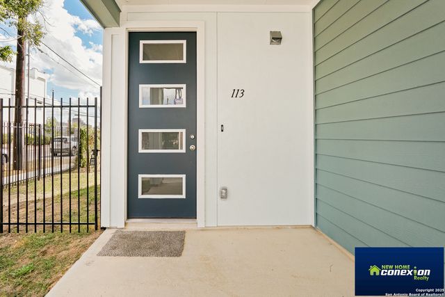 310 W Evergreen St #111, San Antonio, TX 78212