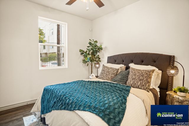 310 W Evergreen St #111, San Antonio, TX 78212