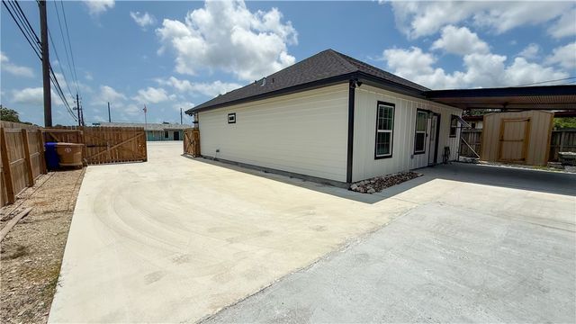 4901 Dody St, Corpus Christi, TX 78411