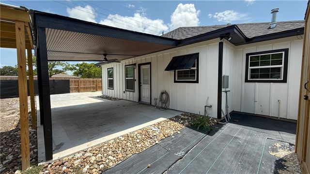 4901 Dody St, Corpus Christi, TX 78411