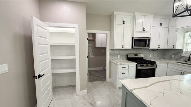 4901 Dody St, Corpus Christi, TX 78411