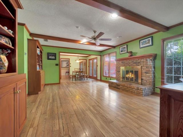 2810 Colonial Drive, Nacogdoches, TX 75965