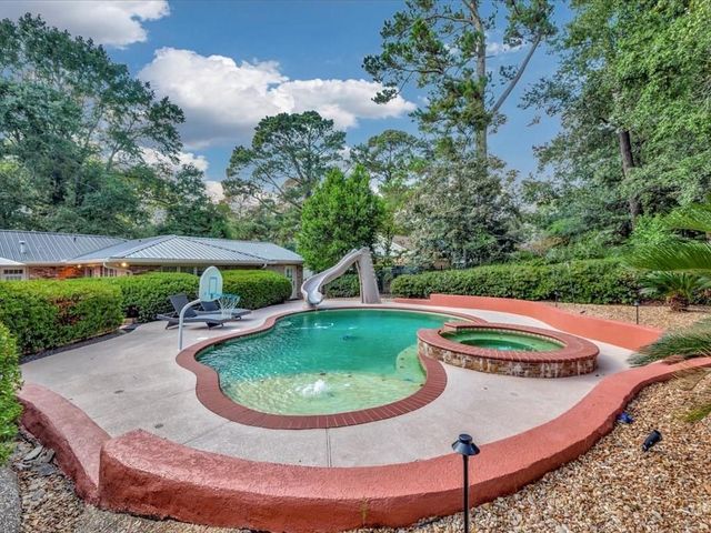 2810 Colonial Drive, Nacogdoches, TX 75965