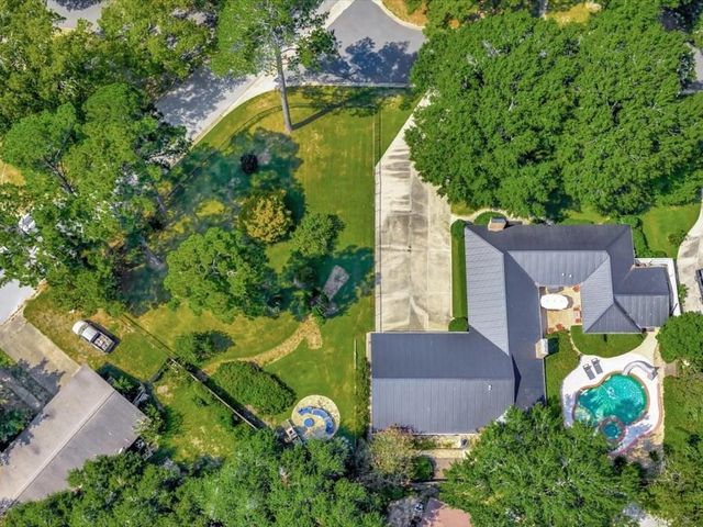 2810 Colonial Drive, Nacogdoches, TX 75965