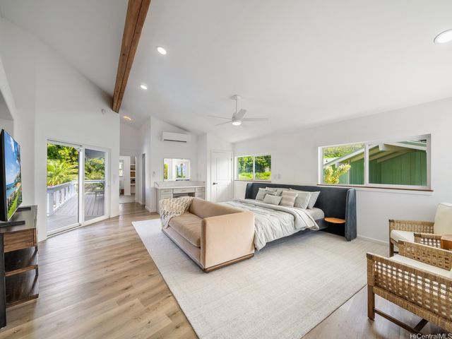 6815 Niumalu Loop, Honolulu, HI 96825
