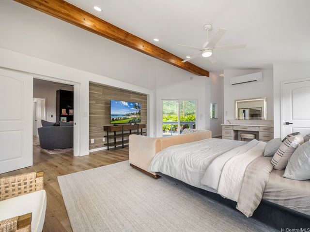 6815 Niumalu Loop, Honolulu, HI 96825