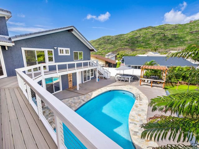 6815 Niumalu Loop, Honolulu, HI 96825