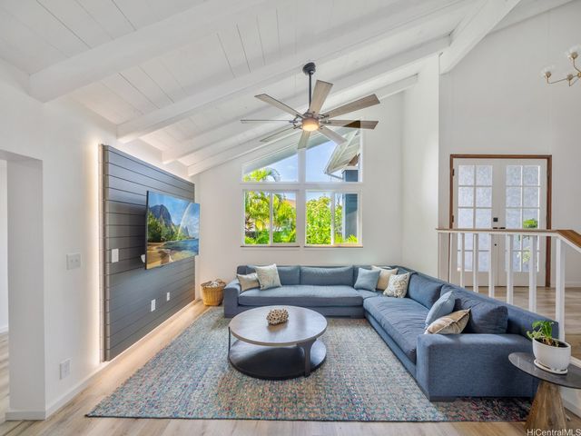 6815 Niumalu Loop, Honolulu, HI 96825