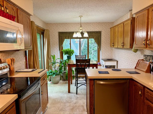 183 Galtier Place, Shoreview, MN 55126