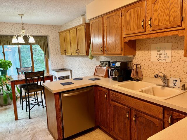 183 Galtier Place, Shoreview, MN 55126