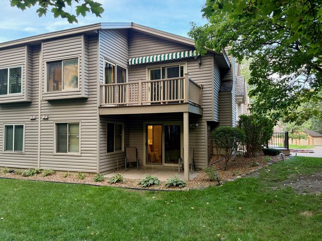 183 Galtier Place, Shoreview, MN 55126