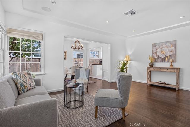 5938 Simpson Ave, Valley Village, CA 91607