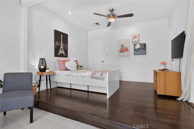 5938 Simpson Ave, Valley Village, CA 91607