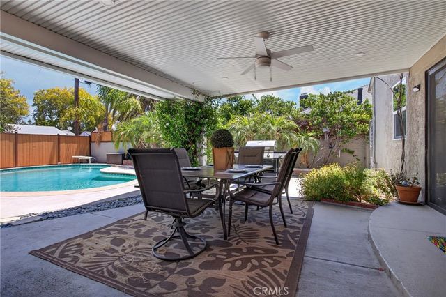 5938 Simpson Ave, Valley Village, CA 91607