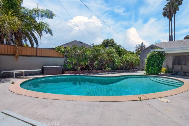 5938 Simpson Ave, Valley Village, CA 91607