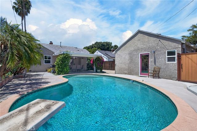 5938 Simpson Ave, Valley Village, CA 91607