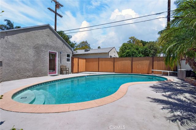 5938 Simpson Ave, Valley Village, CA 91607