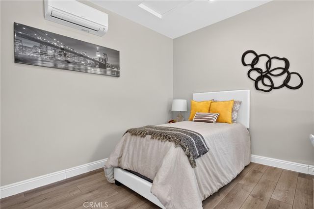 5938 Simpson Ave, Valley Village, CA 91607