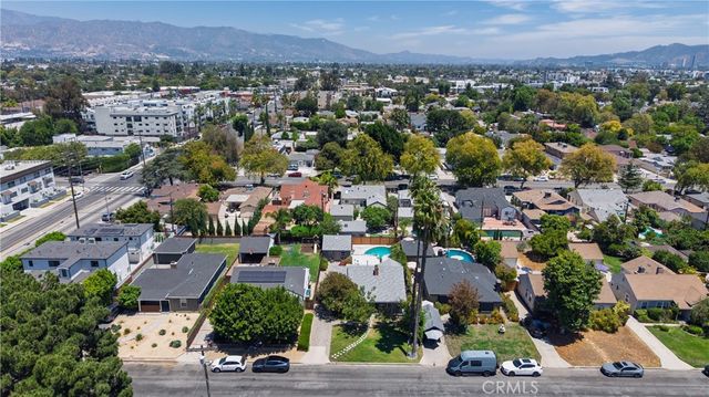 5938 Simpson Ave, Valley Village, CA 91607