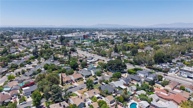 5938 Simpson Ave, Valley Village, CA 91607