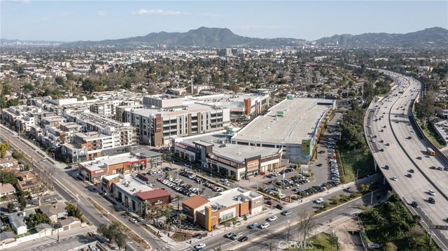 5938 Simpson Ave, Valley Village, CA 91607