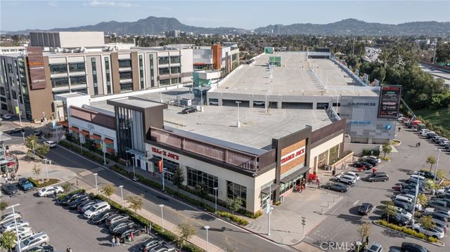5938 Simpson Ave, Valley Village, CA 91607