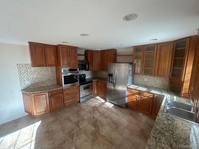 5659 KINGSMILL, Bloomfield Charter Township, MI 48301