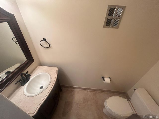 5659 KINGSMILL, Bloomfield Charter Township, MI 48301