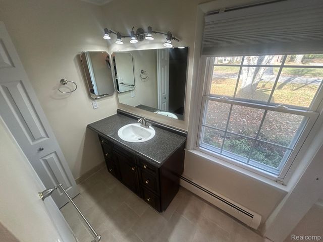 5659 KINGSMILL, Bloomfield Charter Township, MI 48301