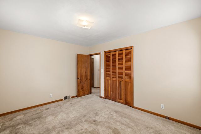 1725 Grand Avenue, West Des Moines, IA 50265