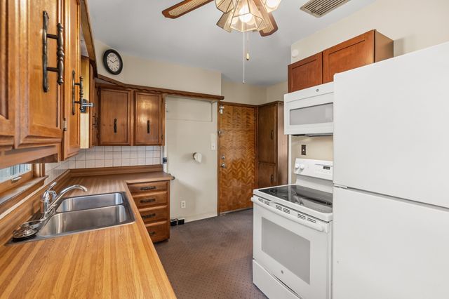 1725 Grand Avenue, West Des Moines, IA 50265
