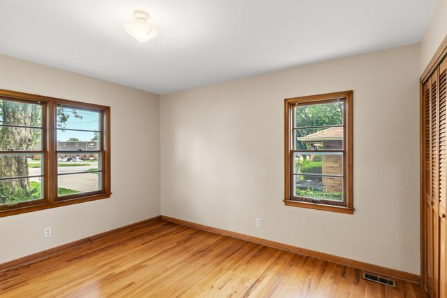 1725 Grand Avenue, West Des Moines, IA 50265
