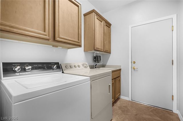 2738 Grand Forks Road, Henderson, NV 89052