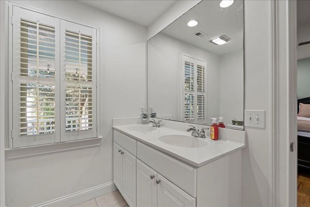 4 Battery Point Lane, Beaufort, SC 29902