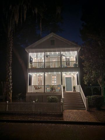 4 Battery Point Lane, Beaufort, SC 29902